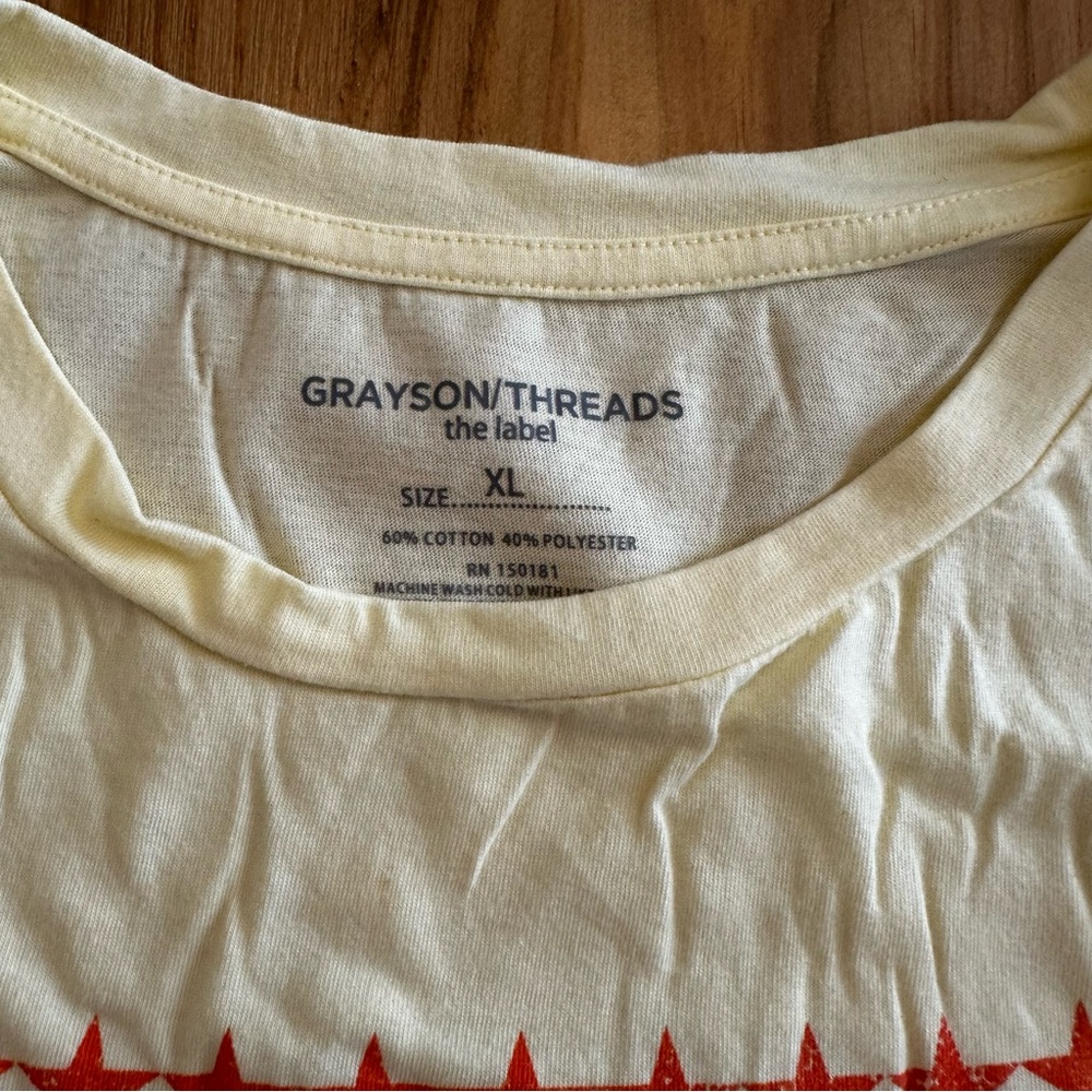 Georgia Peaches Graphic T-Shirt - Picture 4 of 5